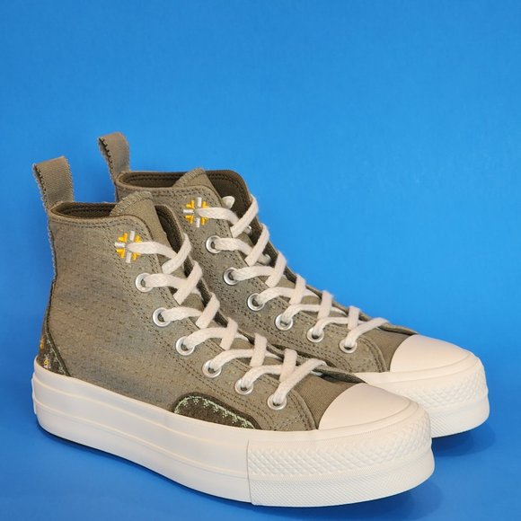 Converse CTAS Hi Lift Autumn Embroidery Women's Platform Sneakers A05069C NWT - Picture 1 of 6